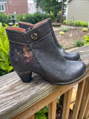 L’Artiste Spring Step “Bestlove” Leather Booties – Size 6-new